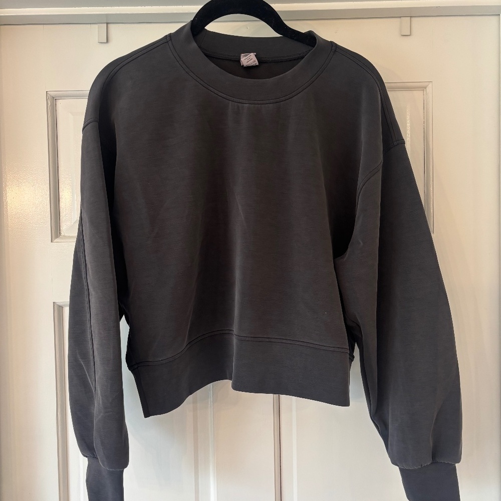 Black Lounge Set - Cropped sweatshirt and wide leg pants